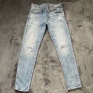 American Eagle men’s jeans